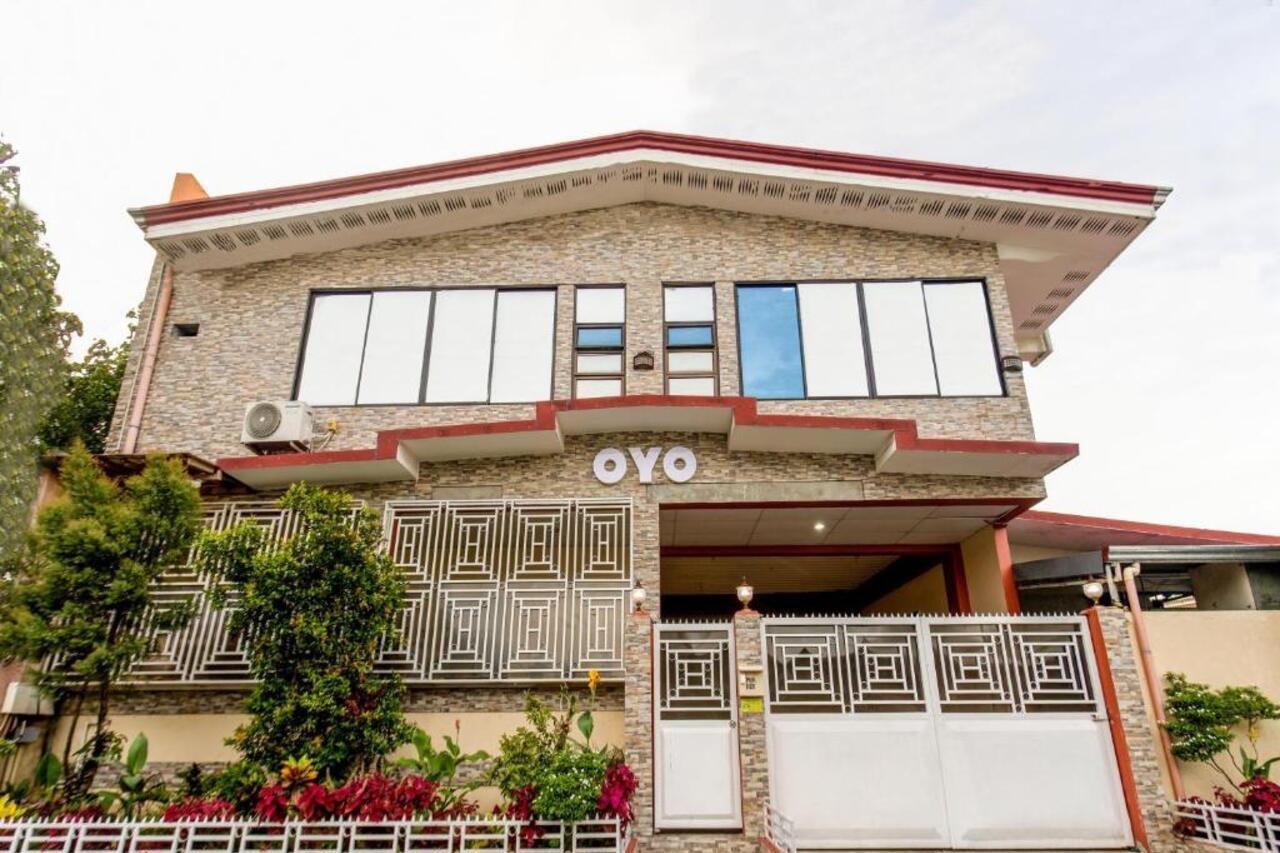 La Belladoza Near Airport Hotell Paranaque City Eksteriør bilde