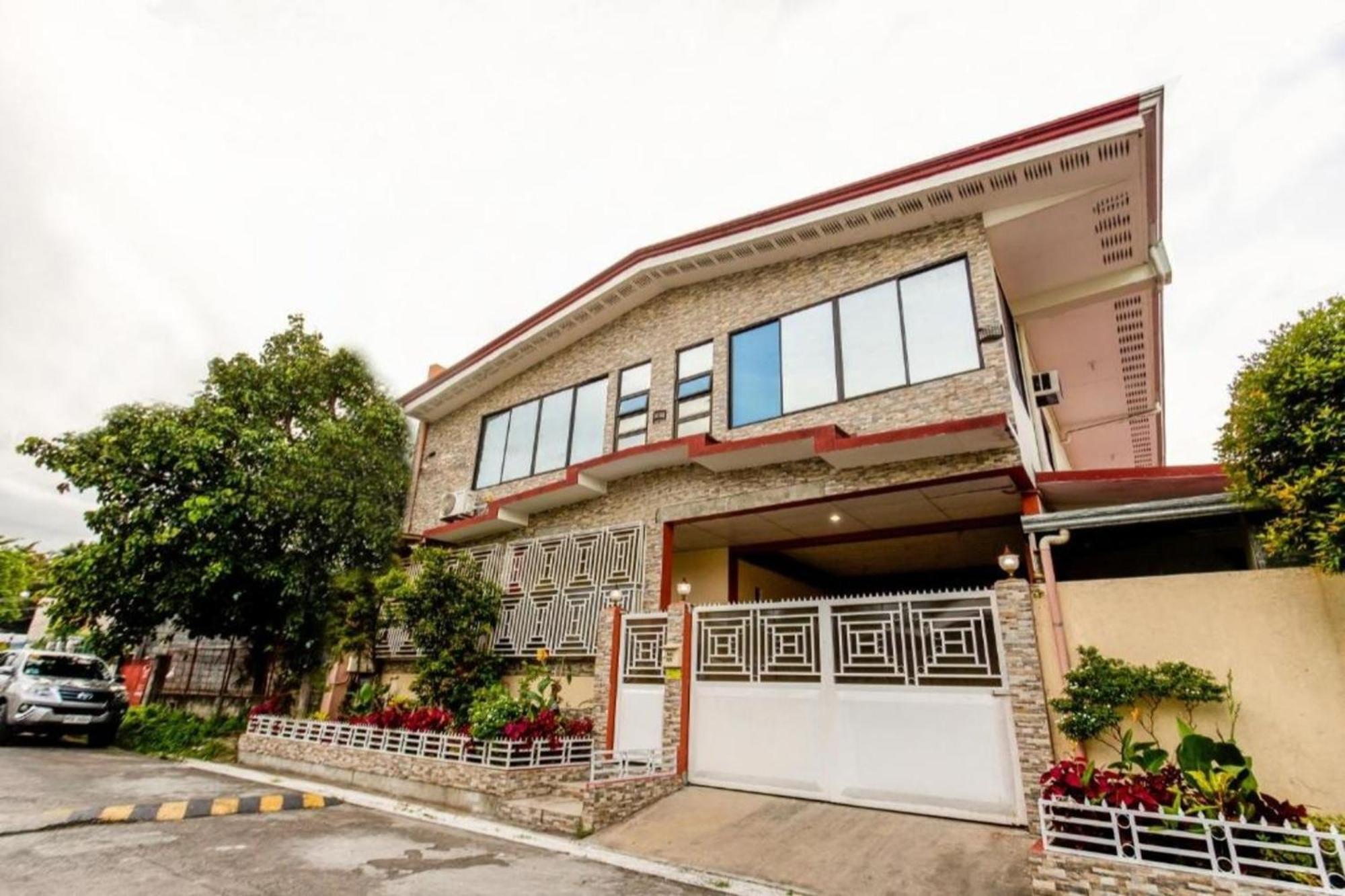 La Belladoza Near Airport Hotell Paranaque City Eksteriør bilde