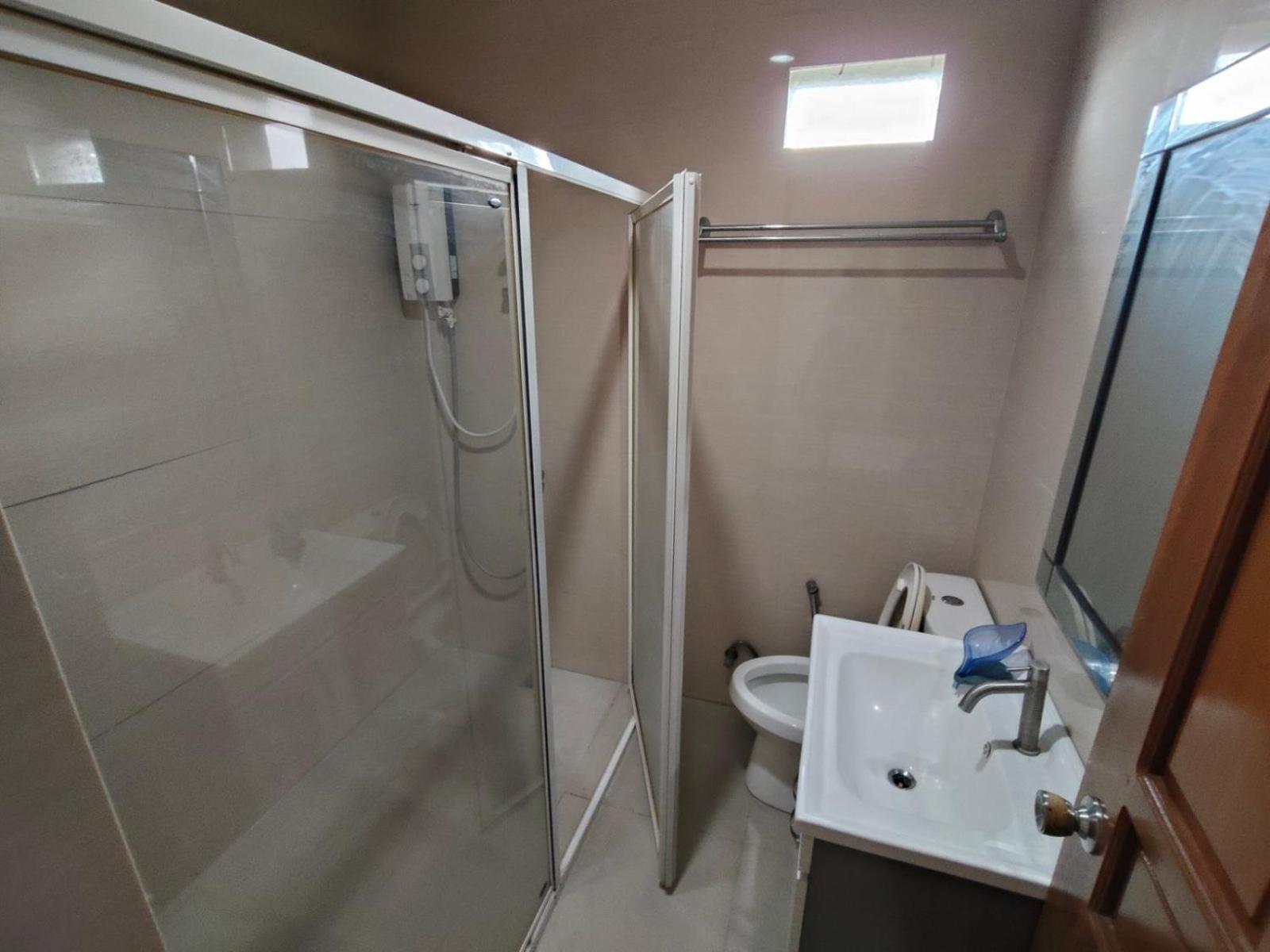 La Belladoza Near Airport Hotell Paranaque City Eksteriør bilde