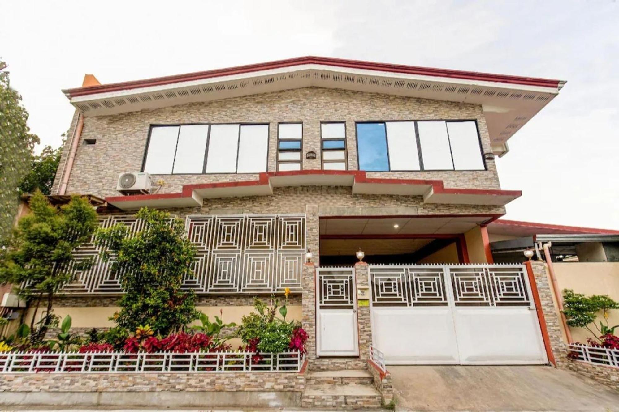 La Belladoza Near Airport Hotell Paranaque City Eksteriør bilde