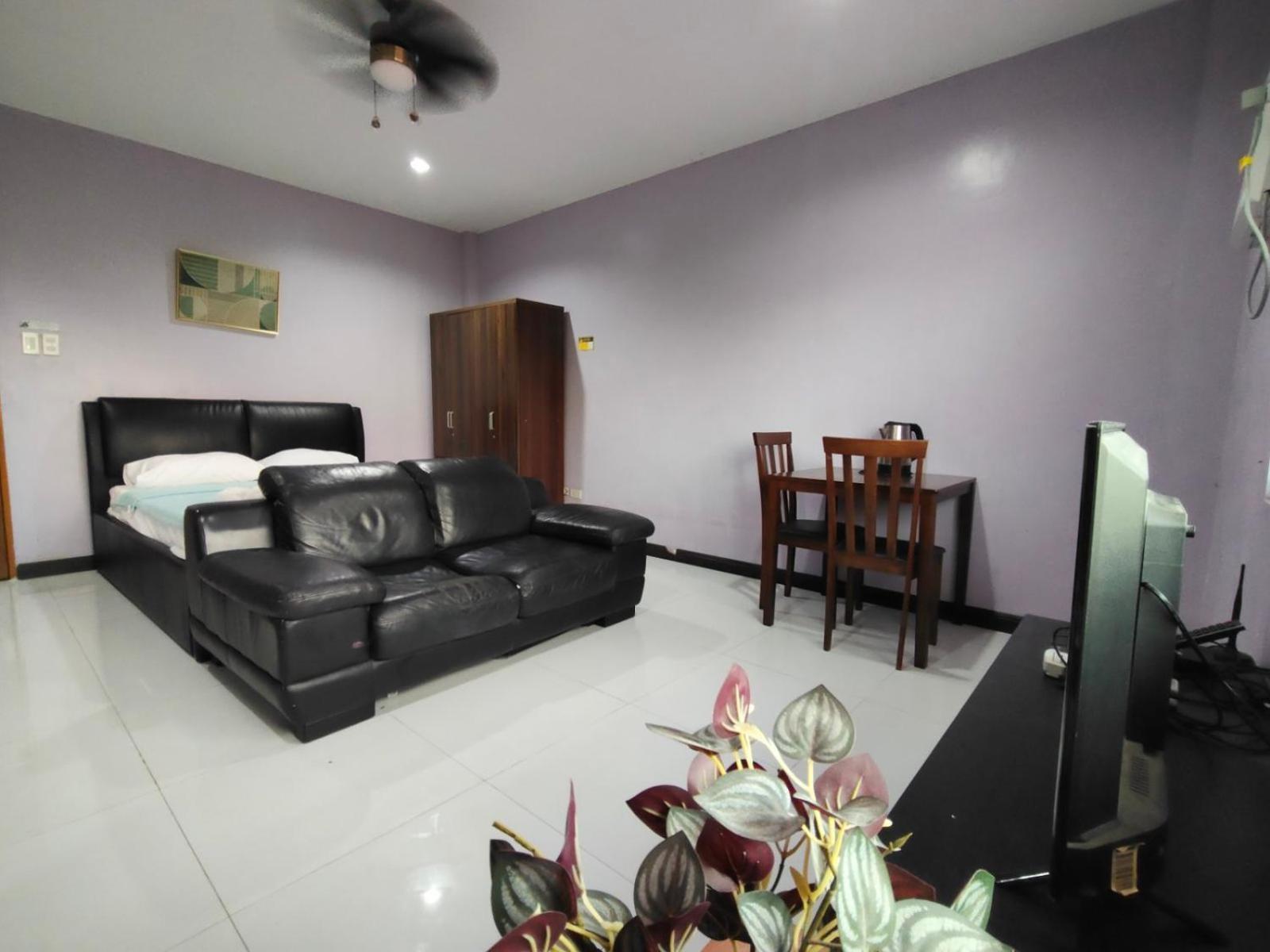 La Belladoza Near Airport Hotell Paranaque City Eksteriør bilde